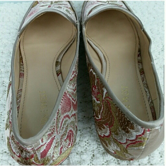Nine West Xena Nude Floral Tapestry Loafer Slip On - Picture 5 of 8
